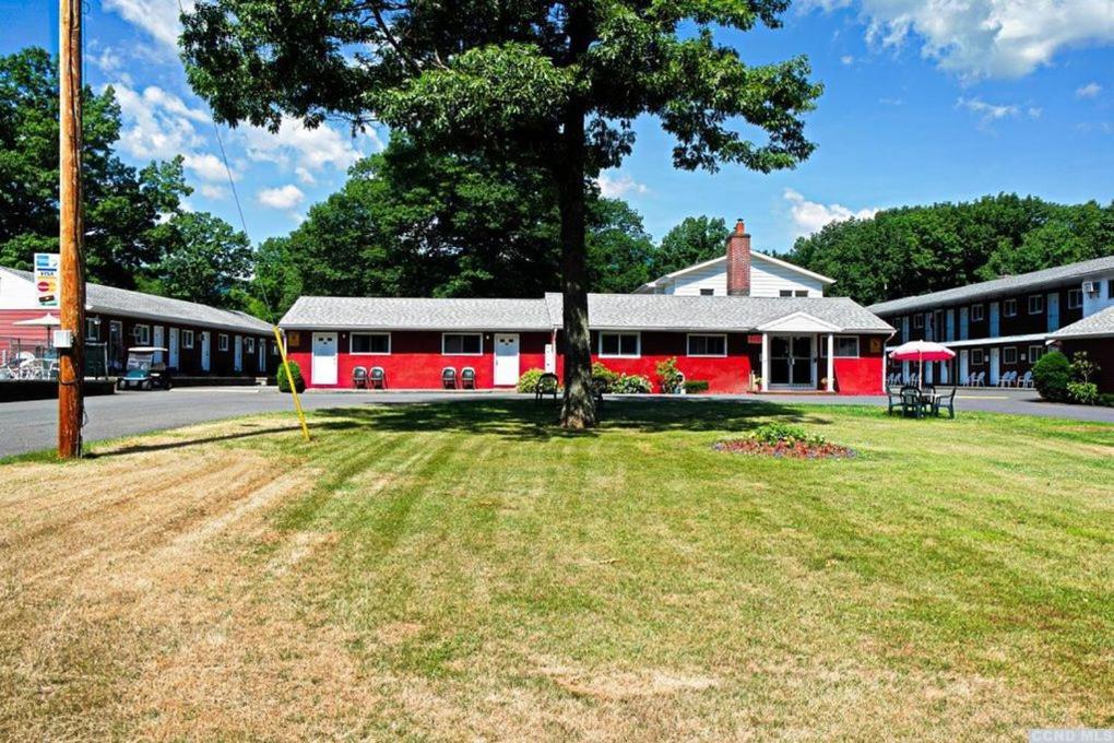 Red Ranch Inn Catskill Exterior photo