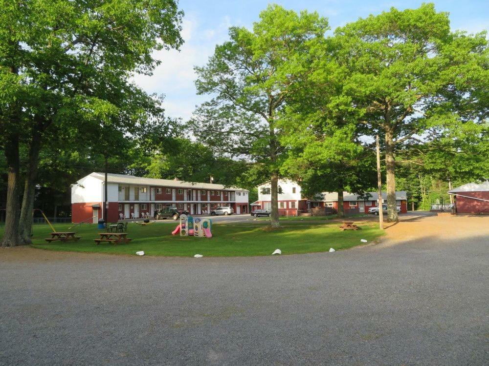 Red Ranch Inn Catskill Exterior photo