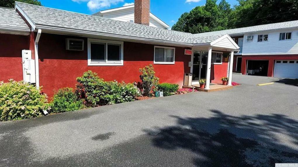 Red Ranch Inn Catskill Exterior photo