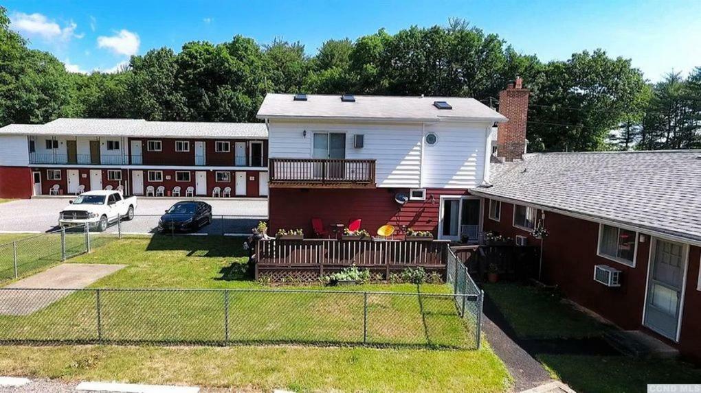 Red Ranch Inn Catskill Exterior photo