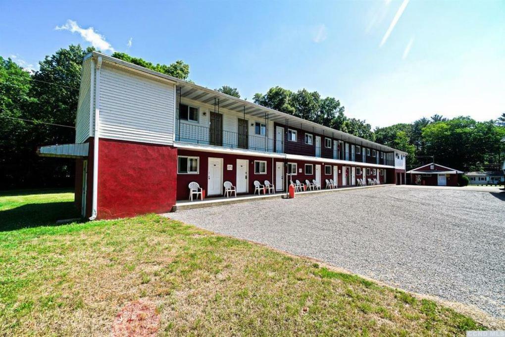 Red Ranch Inn Catskill Exterior photo