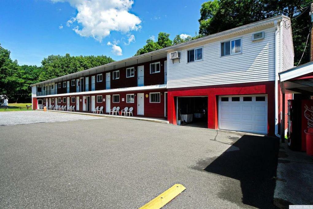 Red Ranch Inn Catskill Exterior photo