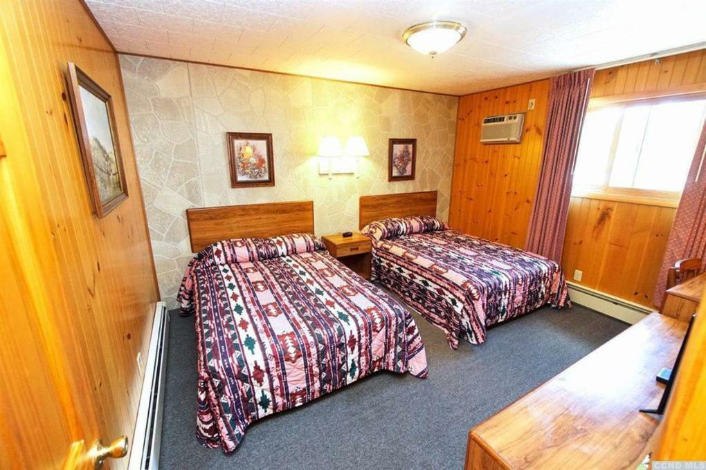 Red Ranch Inn Catskill Exterior photo