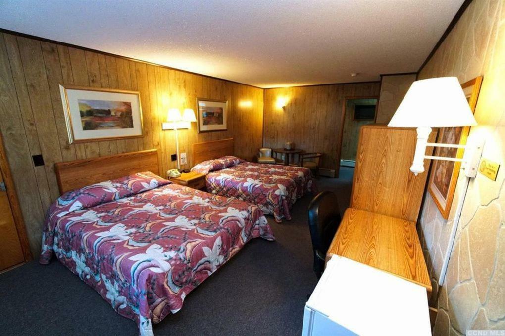 Red Ranch Inn Catskill Exterior photo