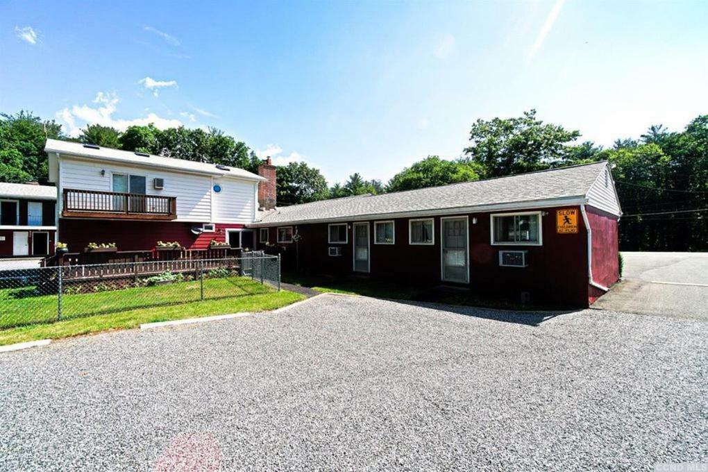 Red Ranch Inn Catskill Exterior photo